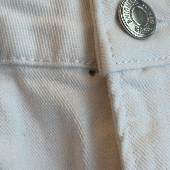 Stradivarius HIgh Waisted White Cream Denim Jeans Straight Leg Size 6 - Picture 5 of 9